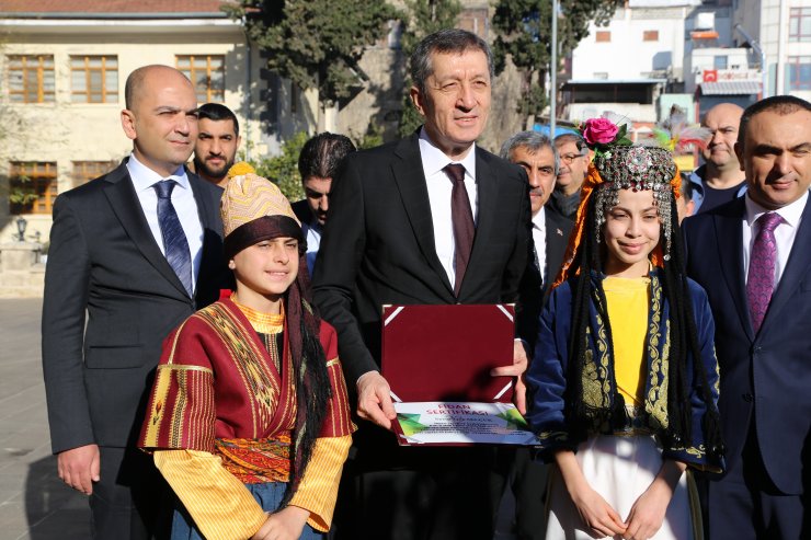 Milli Eğitim Bakanı Ziya Selçuk, Kilis Valiliğini ziyaret etti: