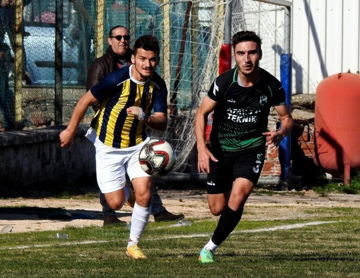 Alaçatıspor maç fazlasıyla lider