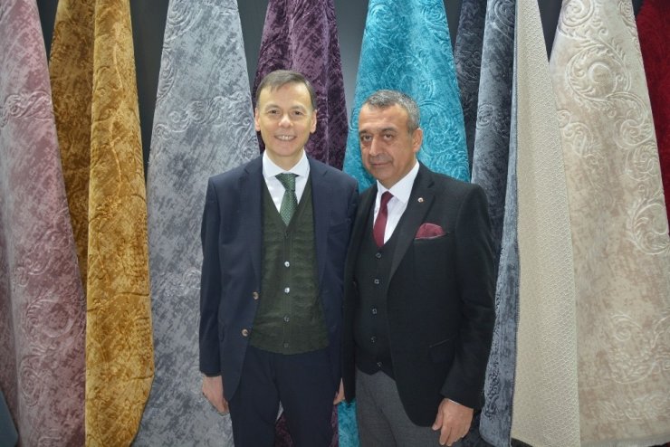 Hannover’de Gaziantepli halıcılara büyük ilgi