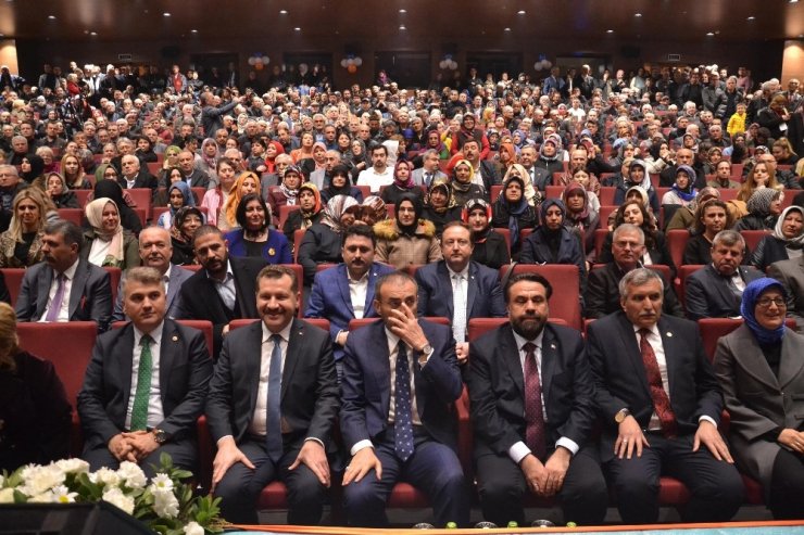 AK Parti İl Danışma Kurulu yapıldı