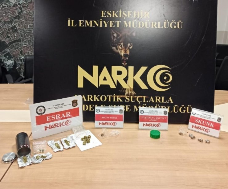 Uyuşturucu satıcılarına darbe