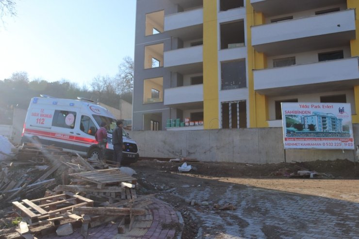 İlk iş gününde inşaattan düşerek yaralandı