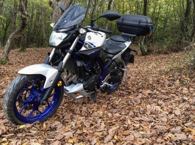 Vatandaşların gözü önünde “pes” dedirten motosiklet hırsızlığı kamerada
