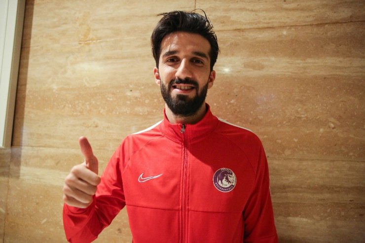 Burak Aydın: “Ligi üst sıralarda bitireceğimize inanıyorum”