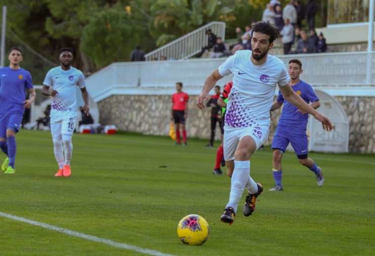 Burak Aydın: “Ligi üst sıralarda bitireceğimize inanıyorum”