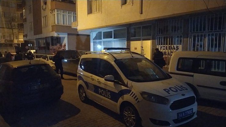 Küçükçekmece’de silahlı saldırı:1 yaralı