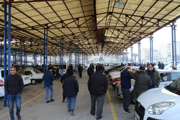 Manisa Açık Oto Pazarı sıcak çorbayla ısındı