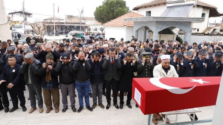 Kıbrıs gazisi son yolculuğuna uğurlandı