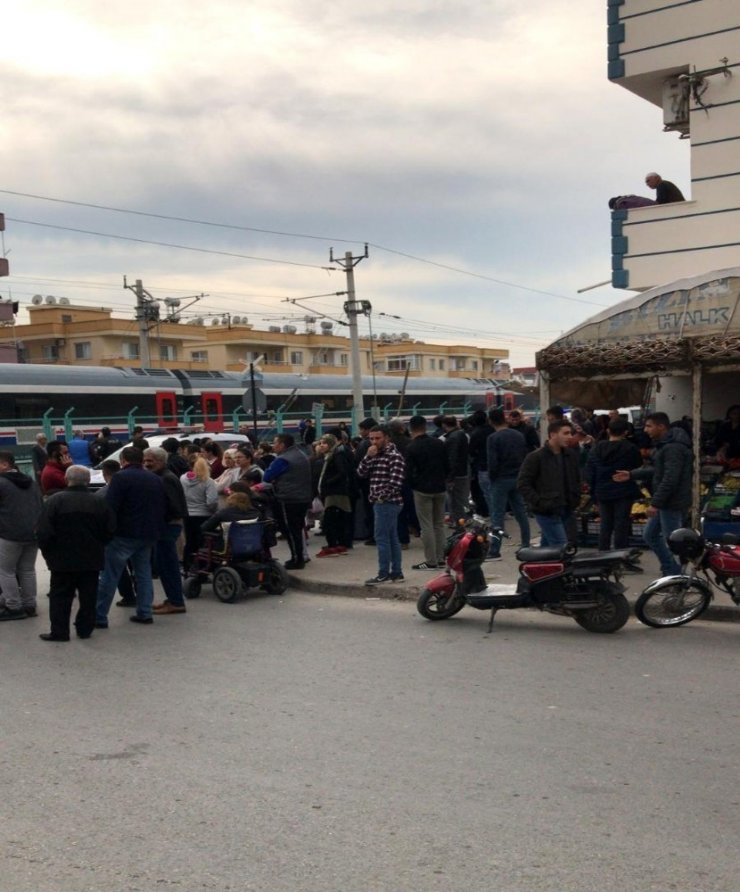Trenin çarptığı kadın öldü