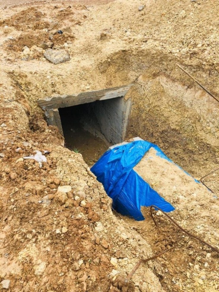 Barış Pınarı Harekatı bölgesinde teröristlerin açtığı tüneller kapatılıyor