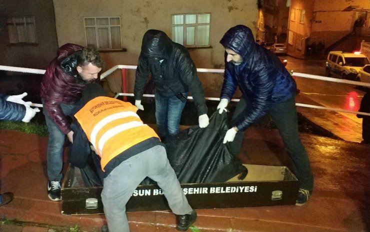 Çöp konteynerinde bulunan cesedin parçaları kayıp