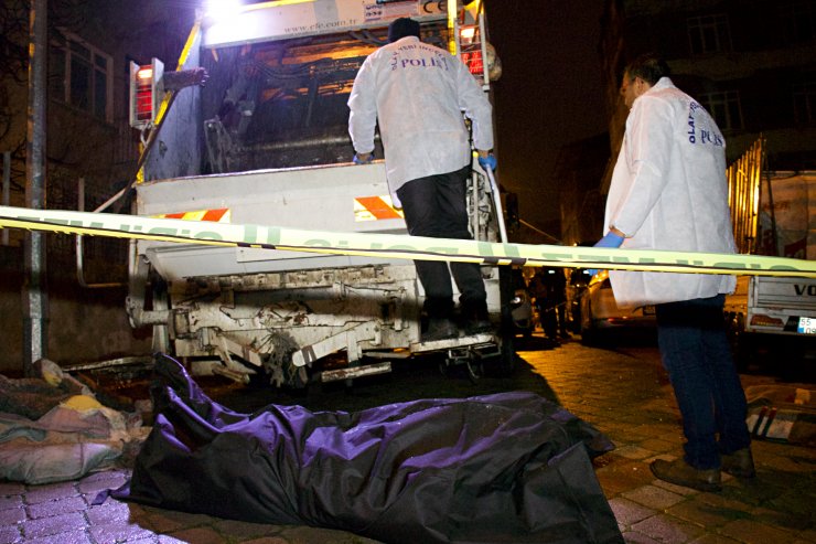 GÜNCELLEME - Samsun'da çöp kamyonunda erkek cesedi bulundu