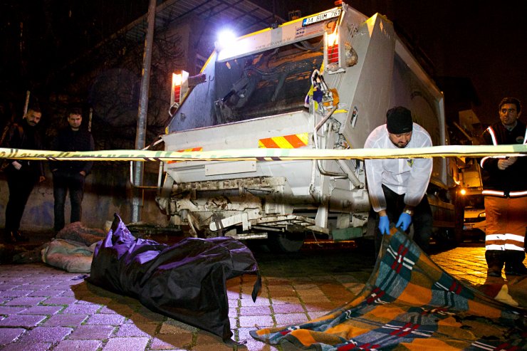GÜNCELLEME - Samsun'da çöp kamyonunda erkek cesedi bulundu