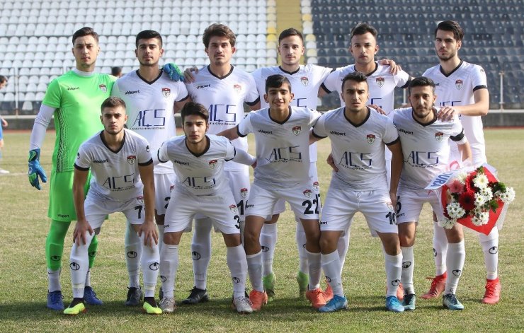 TFF 3. Lig: Manisaspor: 1- Sultanbeyli Belediyespor: 3