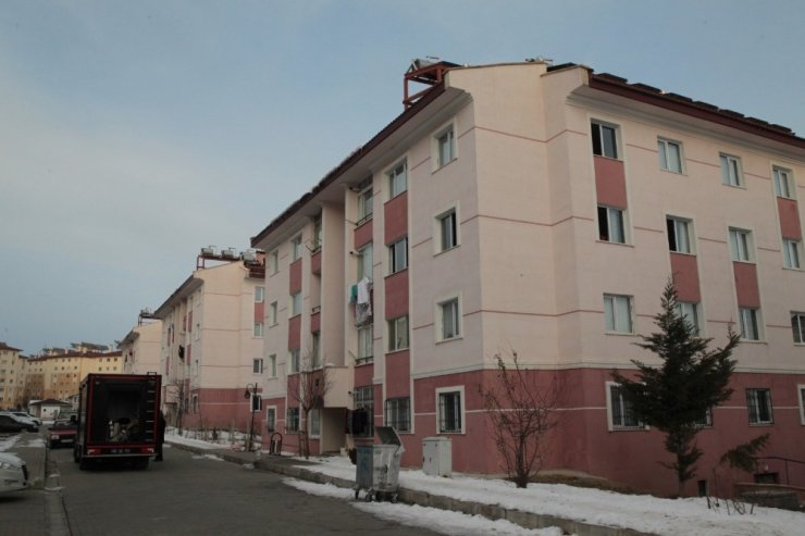 İnternetten aldığı siyanür katkılı ilaçla intihara kalkıştı
