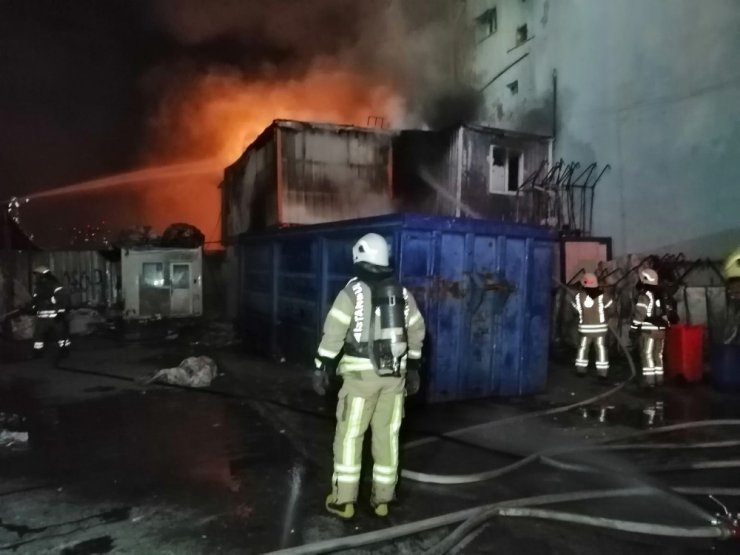 İtfaiye alevlere müdahale etmek için seferber oldu