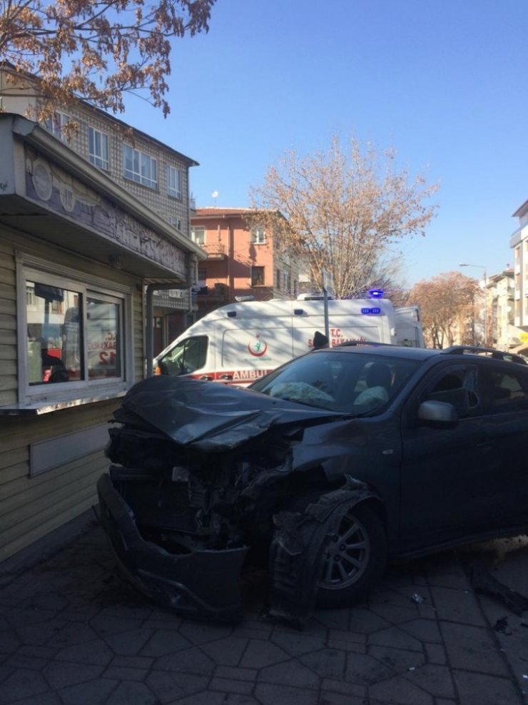 Ankara korkutan kaza: 7 yaralı