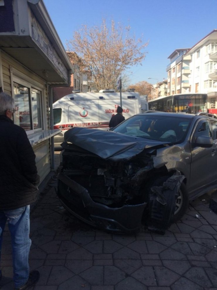 Ankara korkutan kaza: 7 yaralı