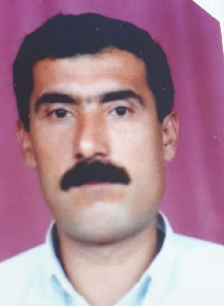 Pazarcının cesedi elektrik direğinin dibinde bulundu