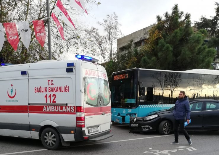 İstanbul'daki trafik kazasında 4 kişi yaralandı