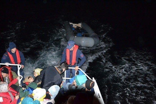 İzmir’de 253 kaçak göçmen yakalandı