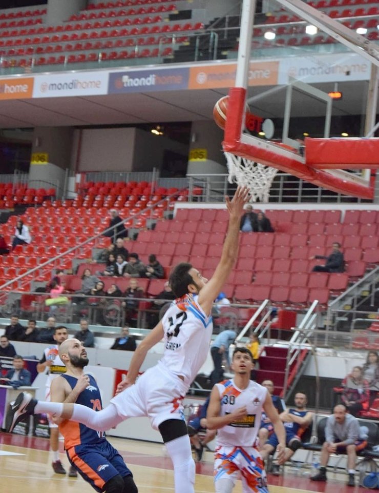 Kayseri Büyük Erkekler Basketbol Ligi’nde heyecan artıyor