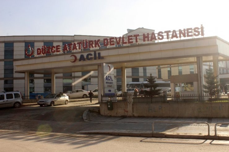 Acil servise otobüs ile götürdü