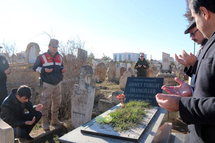 Vali Yardımcısı İmamgiller, mezarı başında anıldı