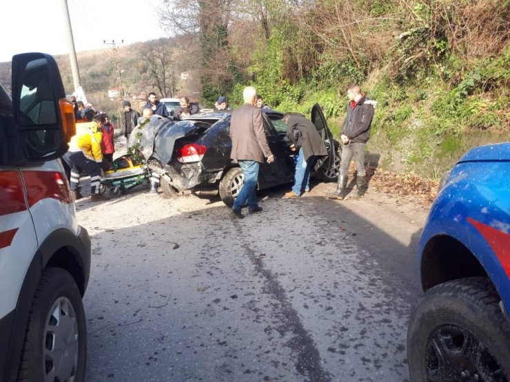 100 metre yükseklikten alt yola uçtu