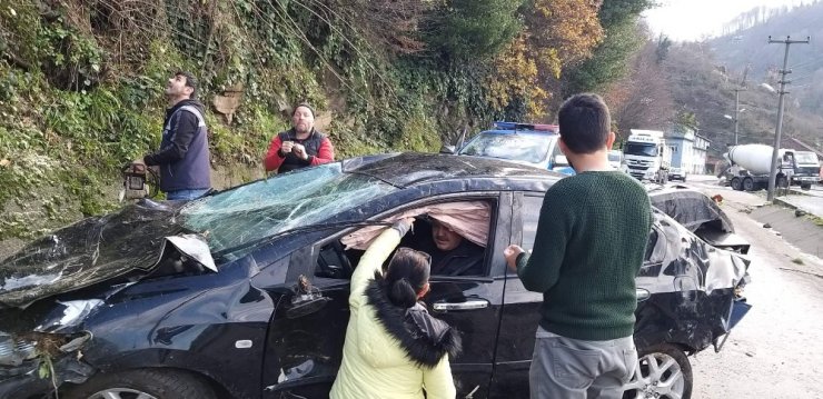 100 metre yükseklikten alt yola uçtu