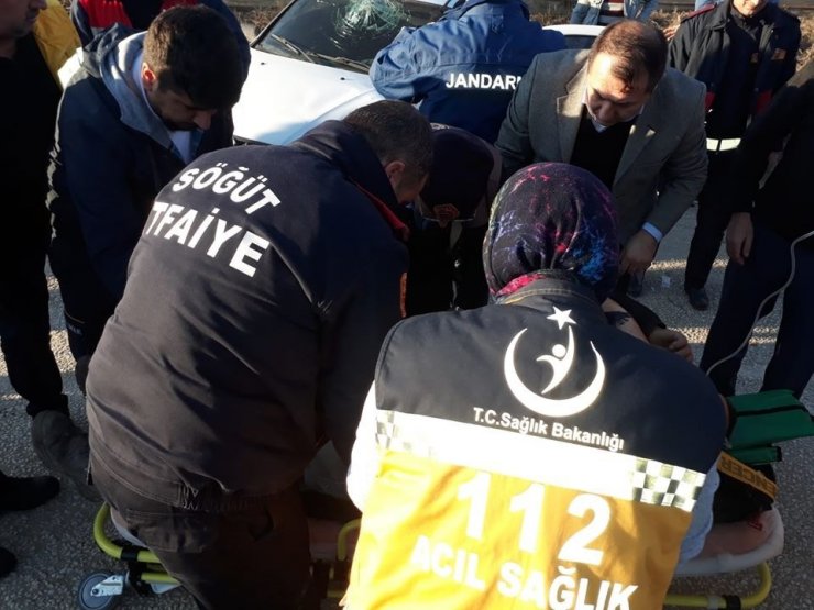 Bilecik’te meydana gelen trafik kazasında 2 kişi yaralandı