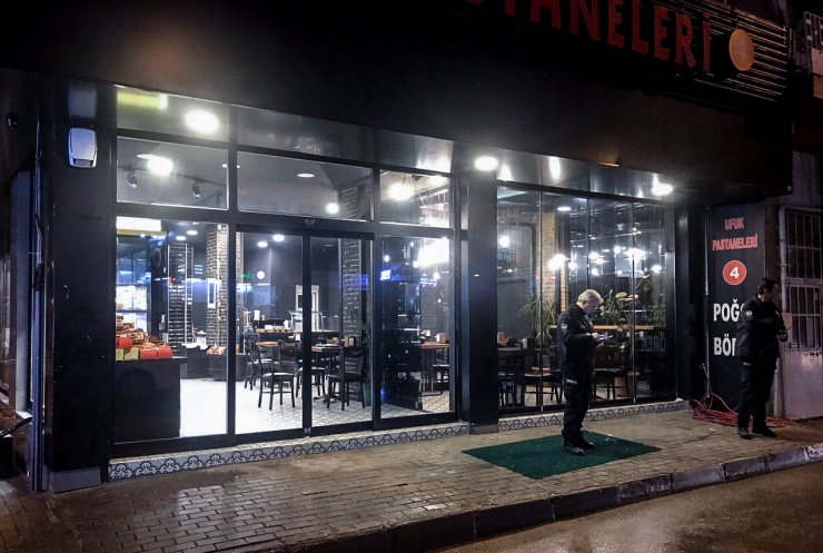 Bursa'da pastaneden hırsızlık girişimi güvenlik kameralarına yansıdı