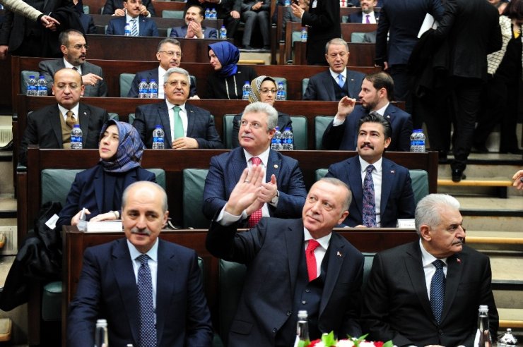 Cumhurbaşkanı Erdoğan, kürsüyü şehit Mehmet Şirin Demir’in kızına bıraktı