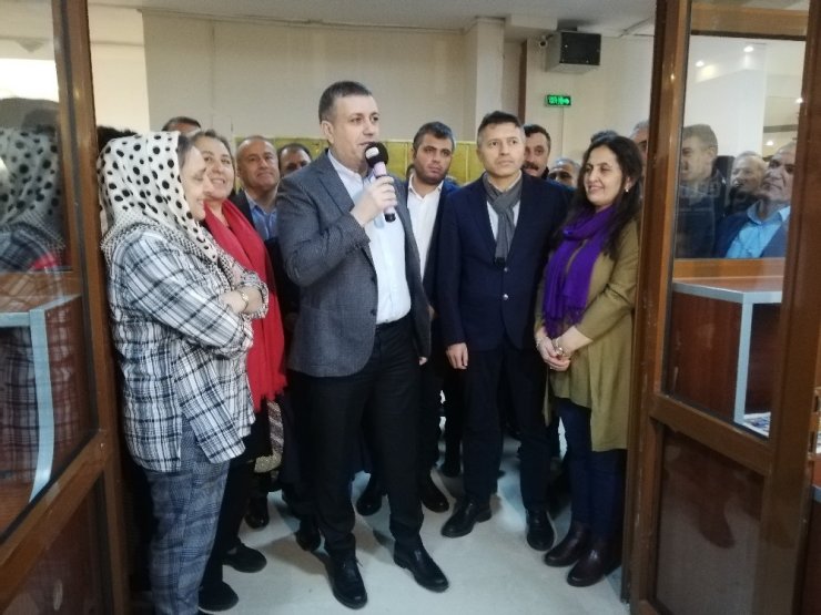 Esenyurt Belediyesi’nden ihtiyaç sahibi ailelere yardım eli