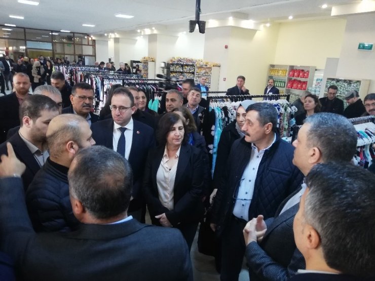 Esenyurt Belediyesi’nden ihtiyaç sahibi ailelere yardım eli