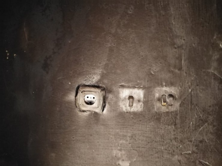 Elektrikli battaniyeye kaçırdığı idrar hayatına mal oldu