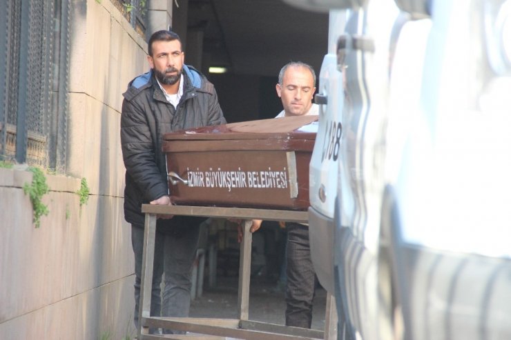 Çeşme’deki faciada ölenlerin cenazeleri teslim edilmeye başlandı
