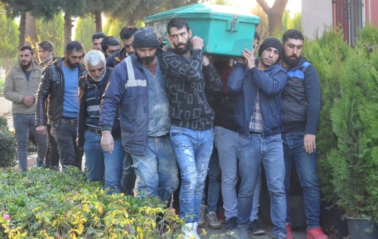 6’sı çocuk 8 göçmen Turgutlu’da toprağa verildi