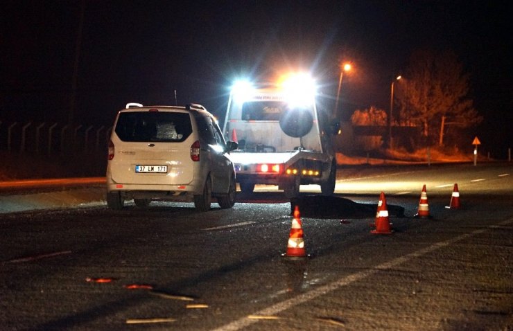 Otomobilin çarptığı yaya hayatını kaybetti