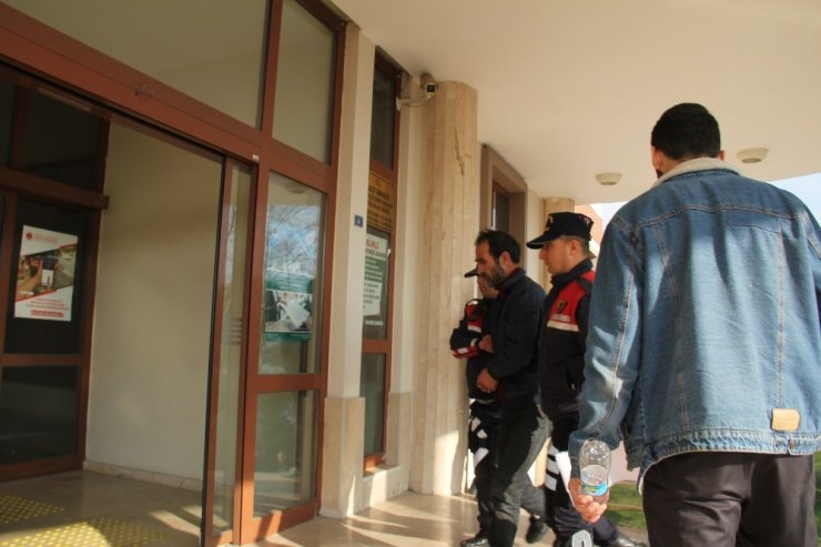 Sakarya’da cinayet suçundan aranan firari, yol kontrolünde yakalandı
