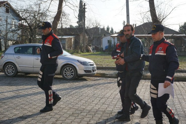Sakarya’da cinayet suçundan aranan firari, yol kontrolünde yakalandı