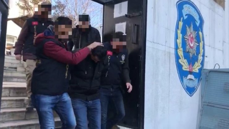 8 yıl önceki cinayetin şüphelileri özel ekip tarafından yakalandı
