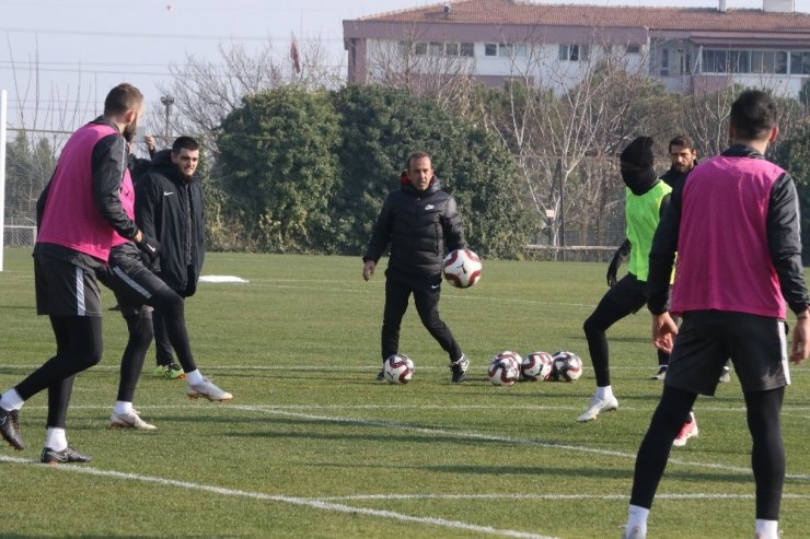 Mehmet Özdilek’ten transfer açıklaması!