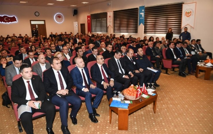 Tarım işçilerinin çalışma ve sosyal hayatları iyileştiriliyor
