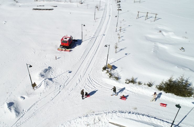 Beyaza bürünen yaylalar doğal güzelliğiyle cezbediyor