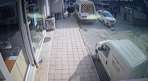 Otizmli ilkokul öğrencisinin hayatını sırtındaki çantası kurtardı