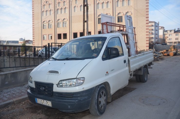 Cami çıkışı 76 yaşındaki yaşlı adama araç çarptı