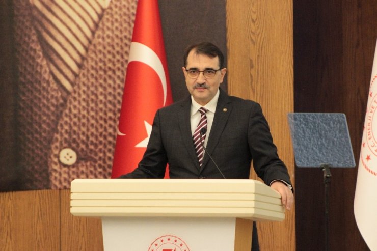 Bakan Dönmez: “Türkiye’de en geç 2021 sonunda dağıtım hatlarına ilk hidrojen girişinin olmasını hedefliyoruz”