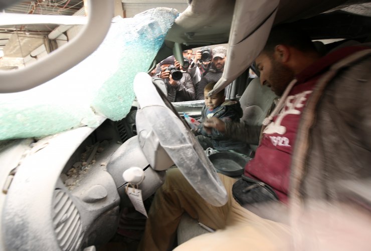 Esed rejimi ve Rusya, ateşkese rağmen İdlib'de hava saldırılarına başladı: 10 ölü