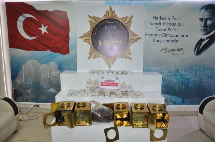 Zeytin tenekelerinden uyuşturucu çıktı